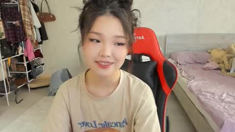 Snapshot of wastforu chatting on 11-19-25, 08:14 wastforu online show from 11-19-25, 08:14