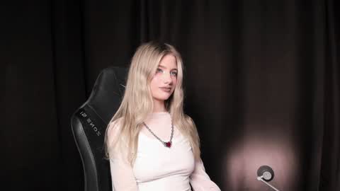 waterfallwoods online show from 12-21-24, 05:07