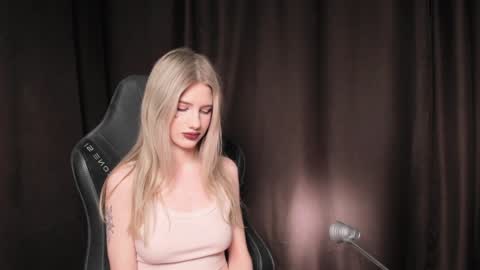 waterfallwoods online show from 01-11-25, 06:03