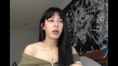 Snapshot of wavy_nights chatting on 06-20-26, 10:23 Mina online show from 06-20-26, 10:23