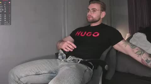 Snapshot of waynemiller_ chatting on 09-27-25, 04:39 Wayne online show from 09-27-25, 04:39