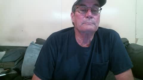Snapshot of wbfarm chatting on 03-25-26, 02:28 WB Farm online show from 03-25-26, 02:28