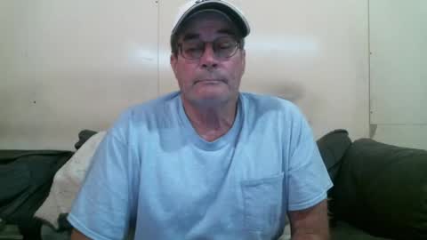 Snapshot of wbfarm chatting on 04-22-26, 02:25 WB Farm online show from 04-22-26, 02:25