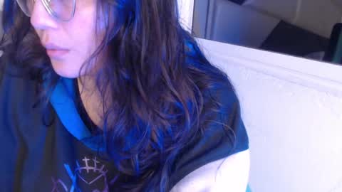 Snapshot of we_n_you chatting on 09-24-25, 01:25 Trixie 3 online show from 09-24-25, 01:25