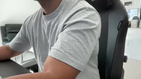 Weapon X online show from 02-17-25, 10:36