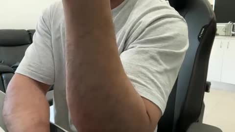 Weapon X online show from 04-16-26, 02:45