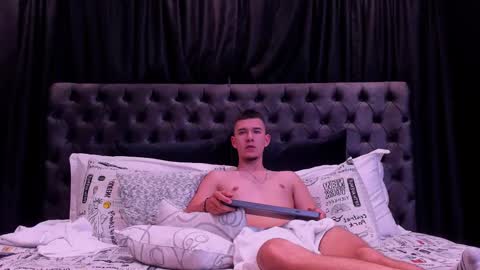 Jhonny Dick  his neighbors. online show from 03-27-26, 01:55