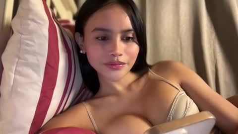 Snapshot of webcammaggie chatting on 11-04-25, 04:06 Maggie online show from 11-04-25, 04:06