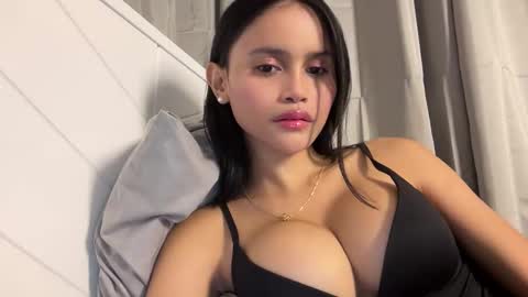 Snapshot of webcammaggie chatting on 05-02-26, 03:17 Maggie online show from 05-02-26, 03:17