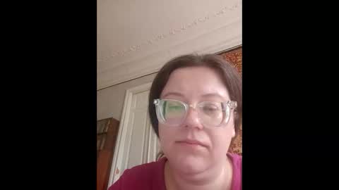 Snapshot of webgirl2 chatting on 04-19-26, 12:15 Marina online show from 04-19-26, 12:15