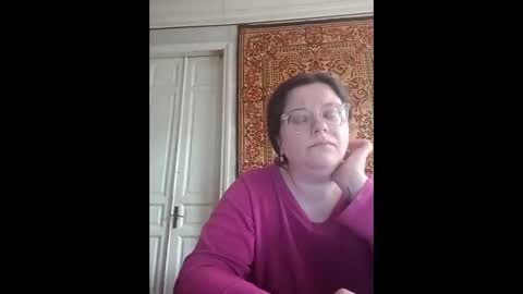 Snapshot of webgirl2 chatting on 04-25-26, 11:46 Marina online show from 04-25-26, 11:46