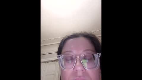 Snapshot of webgirl2 chatting on 05-17-26, 09:00 Marina online show from 05-17-26, 09:00