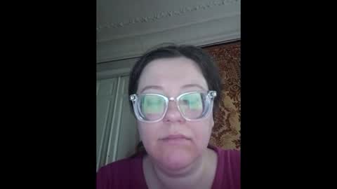 Snapshot of webgirl2 chatting on 05-18-26, 03:29 Marina online show from 05-18-26, 03:29