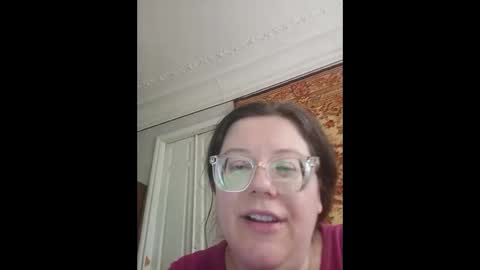 Snapshot of webgirl2 chatting on 05-28-26, 01:19 Marina online show from 05-28-26, 01:19