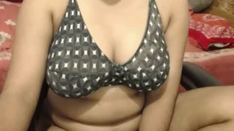 Snapshot of webshowxxx chatting on 07-08-26, 08:46 mina online show from 07-08-26, 08:46