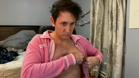 Snapshot of webslingxxxx chatting on 01-02-25, 01:06 webslingxxxx online show from 01-02-25, 01:06