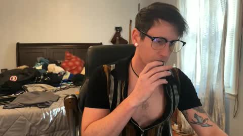 Snapshot of webslingxxxx chatting on 11-14-25, 02:49 webslingxxxx online show from 11-14-25, 02:49