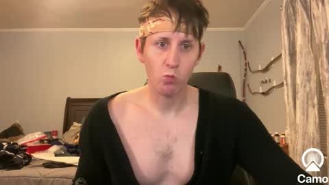 Snapshot of webslingxxxx chatting on 11-17-25, 03:23 webslingxxxx online show from 11-17-25, 03:23