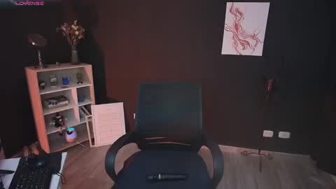 Snapshot of wednesdayfriday chatting on 02-09-25, 08:13 Wednesday Please help me to reach 111 thumbs up online show from 02-09-25, 08:13