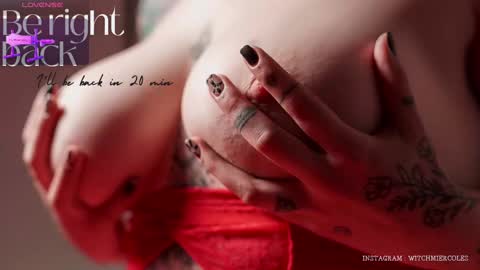 Snapshot of wednesdayfriday chatting on 03-06-25, 08:16 Wednesday Please help me to reach 111 thumbs up online show from 03-06-25, 08:16