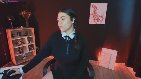 Snapshot of wednesdayfriday chatting on 09-15-25, 04:51 Wednesday Please help me to reach 111 thumbs up online show from 09-15-25, 04:51