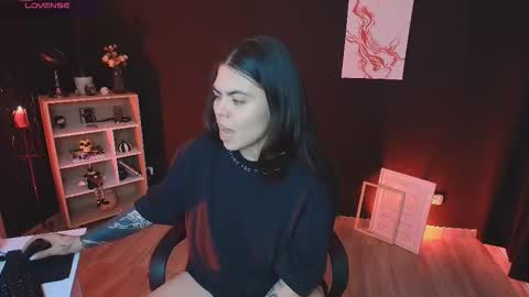 Snapshot of wednesdayfriday chatting on 11-25-25, 02:22 Wednesday Please help me to reach 111 thumbs up online show from 11-25-25, 02:22