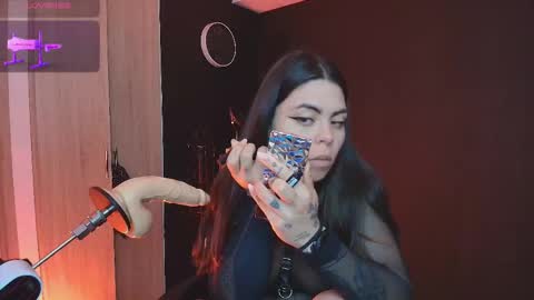 Snapshot of wednesdayfriday chatting on 12-17-25, 05:30 Wednesday Please help me to reach 111 thumbs up online show from 12-17-25, 05:30