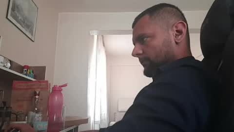 Snapshot of weezing442 chatting on 12-15-24, 07:02 alp online show from 12-15-24, 07:02