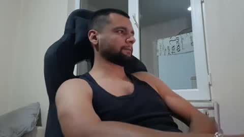 Snapshot of weezing442 chatting on 12-15-24, 03:53 alp online show from 12-15-24, 03:53