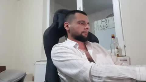 Snapshot of weezing442 chatting on 12-16-24, 05:00 alp online show from 12-16-24, 05:00