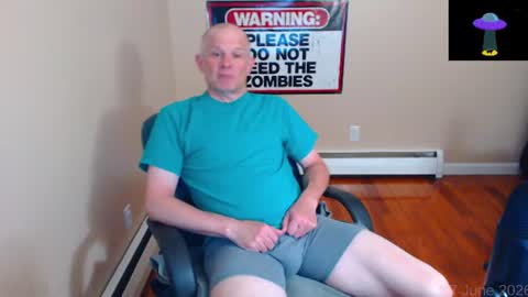 Snapshot of weird_chris chatting on 06-17-26, 11:38 Chris online show from 06-17-26, 11:38