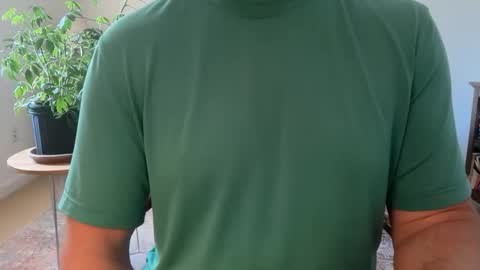 Snapshot of welcome_or_deal chatting on 05-19-26, 04:02 welcome_or_deal online show from 05-19-26, 04:02