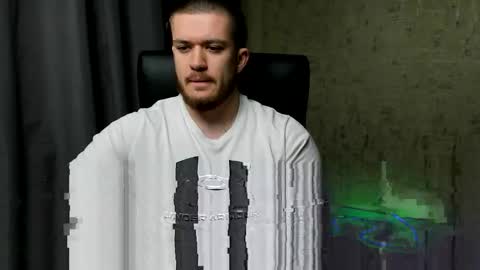 Snapshot of well_boy_ chatting on 01-09-26, 05:15 well_boy_ online show from 01-09-26, 05:15