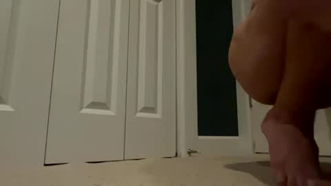 Snapshot of wellocal chatting on 10-20-25, 03:51 wellocal online show from 10-20-25, 03:51