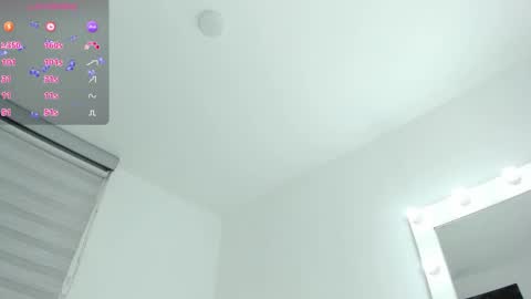 Snapshot of wen95_ chatting on 11-22-25, 02:54 Wen online show from 11-22-25, 02:54