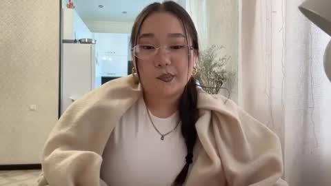 Snapshot of wenbalick chatting on 07-20-26, 05:11 Daisy online show from 07-20-26, 05:11