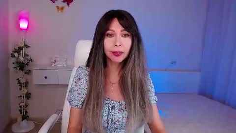 Wendi Foster online show from 12-19-25, 07:21