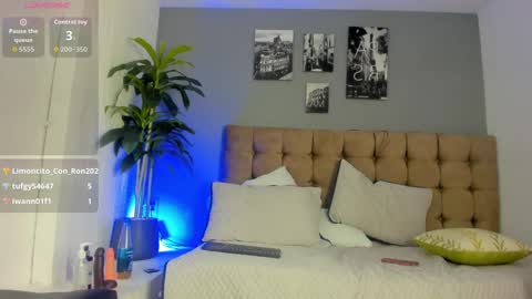 Wendolyn online show from 09-30-25, 04:34