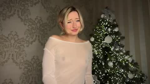 Daisy    online show from 01-14-25, 06:28