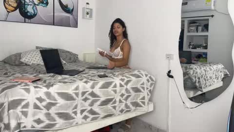 Snapshot of wendy_and_alex1712 chatting on 10-17-25, 12:25 Wendy Alex online show from 10-17-25, 12:25