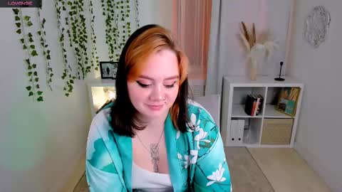 Snapshot of wendyycandy chatting on 10-10-25, 04:39 wendyycandy online show from 10-10-25, 04:39