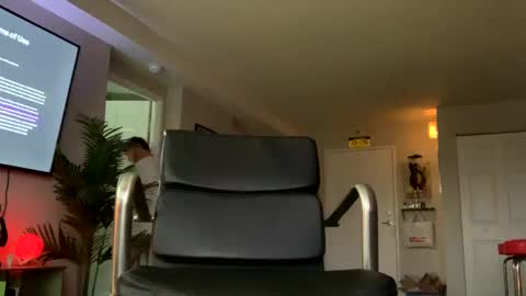 Snapshot of wentbrokeonstrippers chatting on 02-15-25, 01:31 Topjitt online show from 02-15-25, 01:31