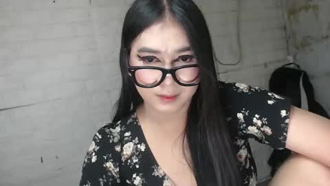 Snapshot of weremeanttobe chatting on 09-17-25, 06:53 andrew online show from 09-17-25, 06:53