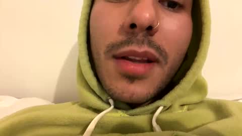 Snapshot of wet1wood chatting on 10-16-25, 03:51 wet1wood online show from 10-16-25, 03:51