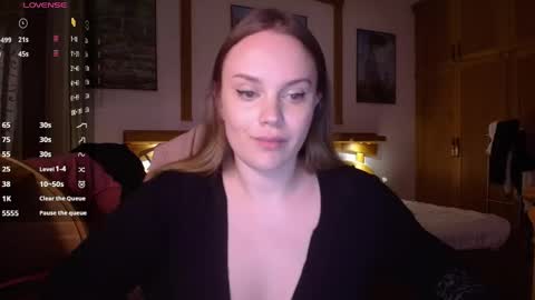 Lana online show from 04-19-26, 07:27