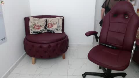 Snapshot of wet_liss chatting on 01-07-25, 08:52 Diva online show from 01-07-25, 08:52