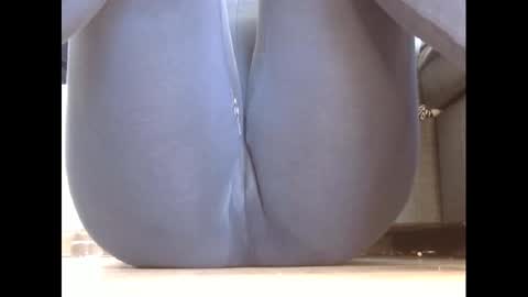wet_pants2022 online show from 03-06-25, 11:25