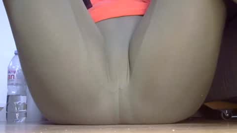 wet_pants2022 online show from 09-23-25, 07:11