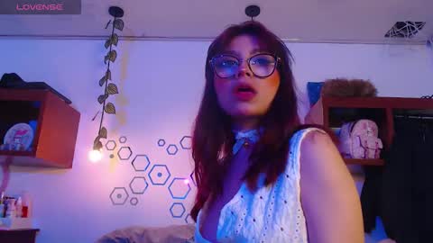 Snapshot of wet_valery chatting on 09-17-25, 10:28 Valery online show from 09-17-25, 10:28