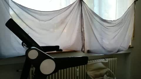 Snapshot of wetgerman2 chatting on 09-28-25, 02:33 Wetgerman online show from 09-28-25, 02:33